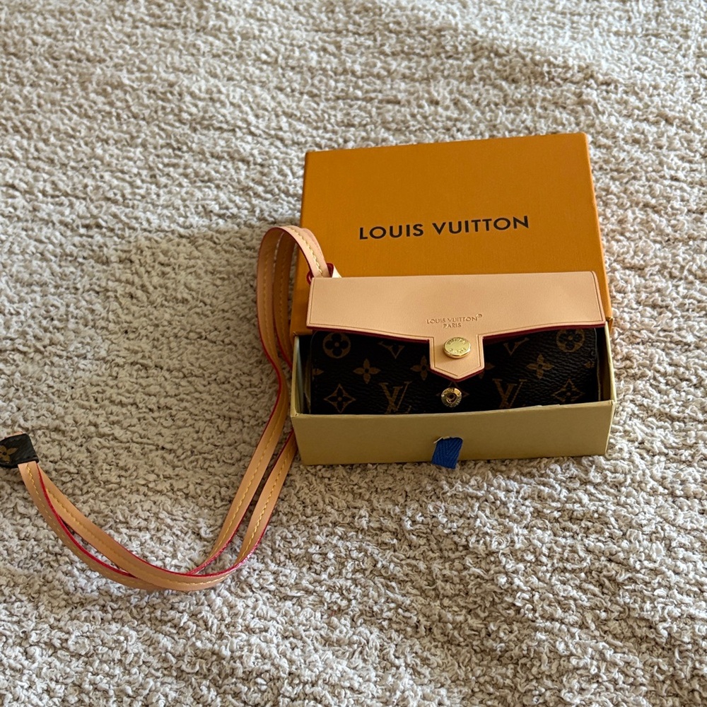 Louis Vuitton Monogram glasses holder